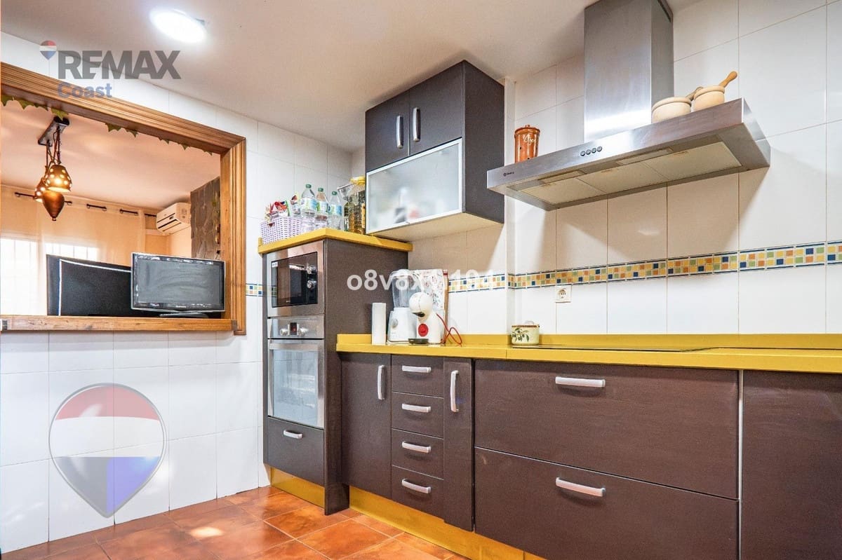 4 makuuhuone Omakotitalo myytävänä paikassa Cartama mukana uima-altaan 
autotalli - 362 000 € (Ref: 10140593)