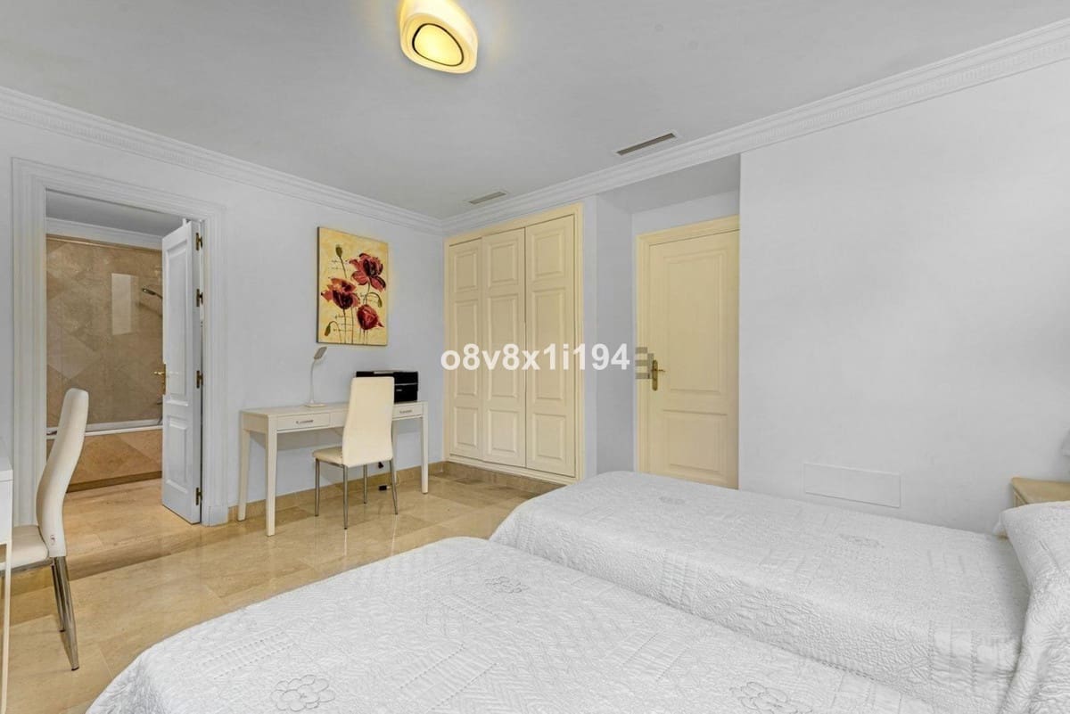 2 soveværelse Lejlighed til salg i Casares med swimmingpool garage - € 530.000 (Ref: 10140595)