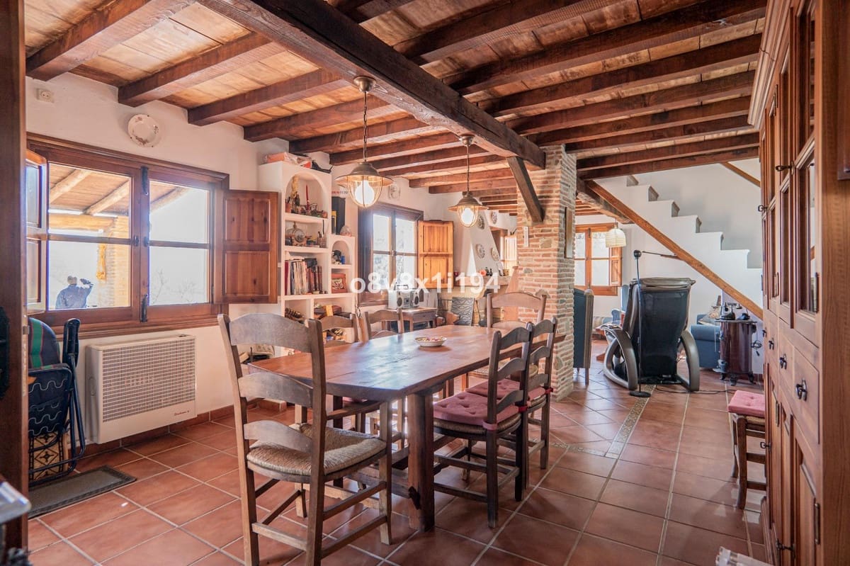 5 bedroom Finca/Country House for sale in Jubrique with pool - € 995,000 (Ref: 10140601)
