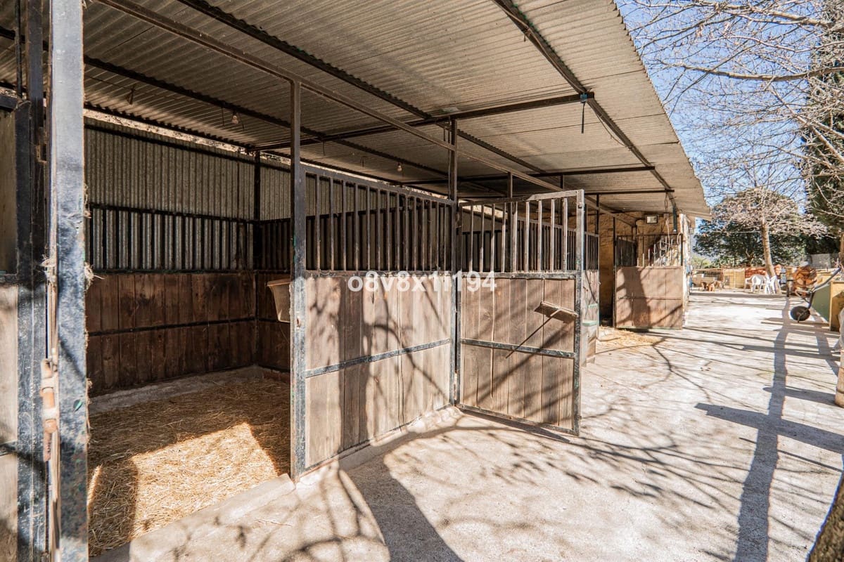 5 bedroom Finca/Country House for sale in Jubrique with pool - € 995,000 (Ref: 10140601)
