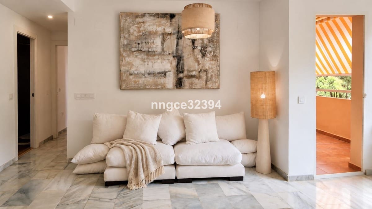 2 soverom Leilighet til salgs i New Golden Mile med svømmebasseng garasje - € 359 000 (Ref: 10140603)