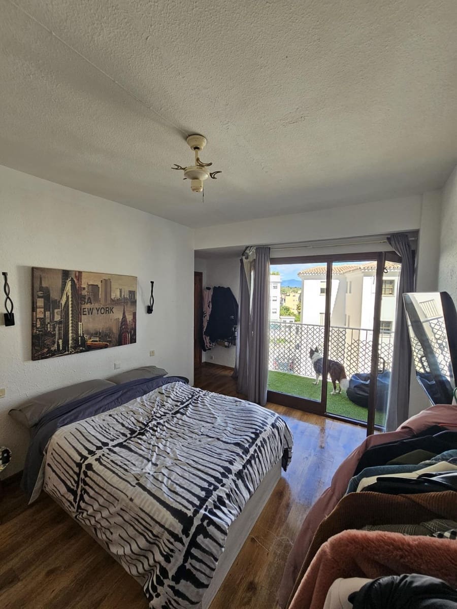 2 bedroom Apartment for sale in Torremolinos with pool - € 320,000 (Ref: 10140627)