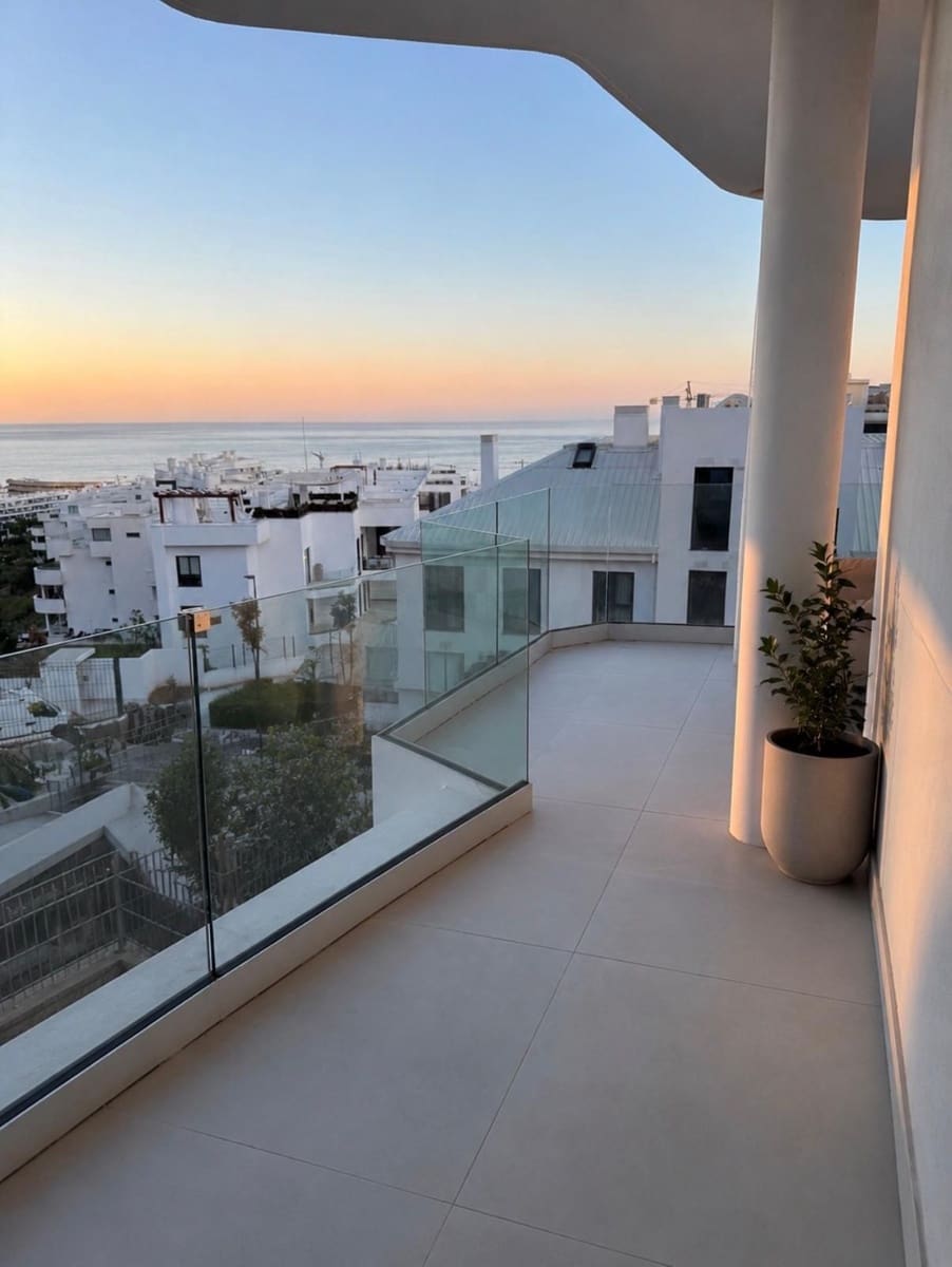 3 bedroom Apartment for sale in Fuengirola with pool garage - € 699,000 (Ref: 10140648)