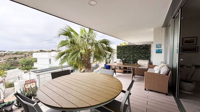 3 chambre Maison de Ville à vendre à Cancelada, Estepona avec piscine garage - 610 000 € (Ref: 10140651)