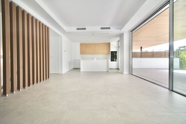 4 soveværelse Lejlighed til salg i Bahía de Marbella, Marbella med swimmingpool garage - € 1.495.000 (Ref: 10140654)