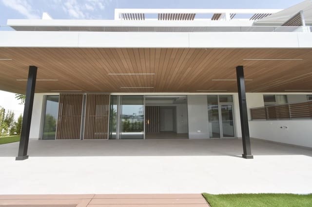 4 soveværelse Lejlighed til salg i Bahía de Marbella, Marbella med swimmingpool garage - € 1.495.000 (Ref: 10140654)