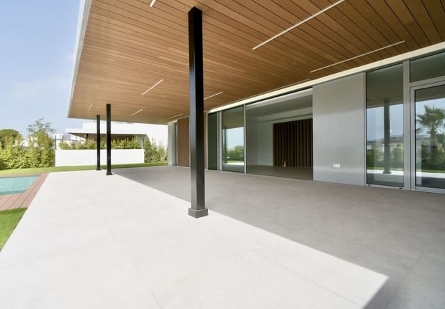 4 soveværelse Lejlighed til salg i Bahía de Marbella, Marbella med swimmingpool garage - € 1.495.000 (Ref: 10140654)
