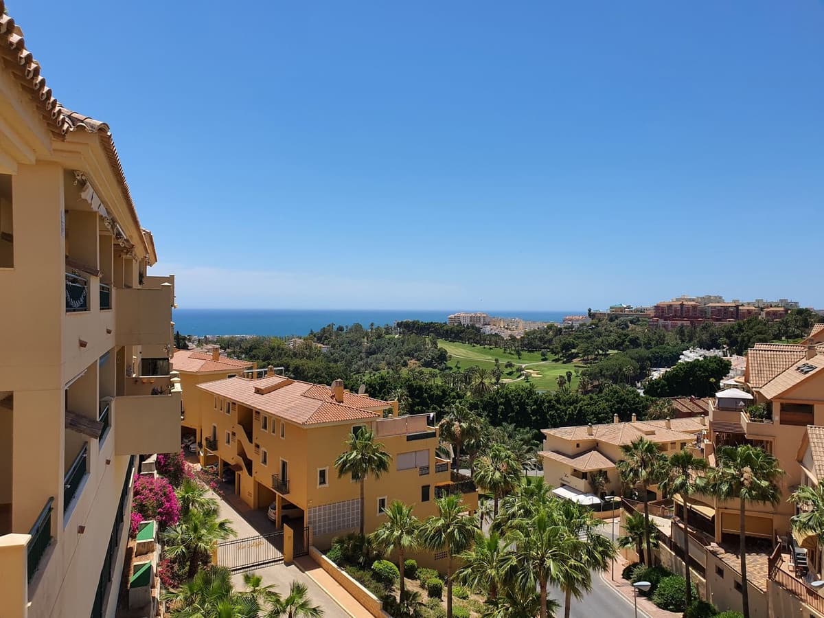 2 slaapkamer Appartement te koop in Benalmadena met zwembad garage - € 475.000 (Ref: 10140672)