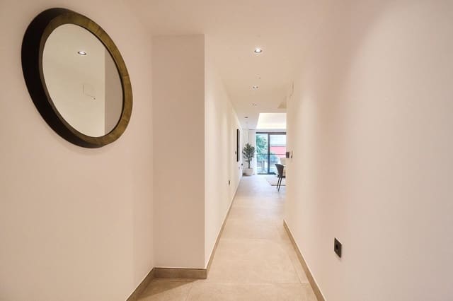 3 soveværelse Lejlighed til salg i Zona Puerto Deportivo, Fuengirola med garage - € 395.000 (Ref: 10140673)