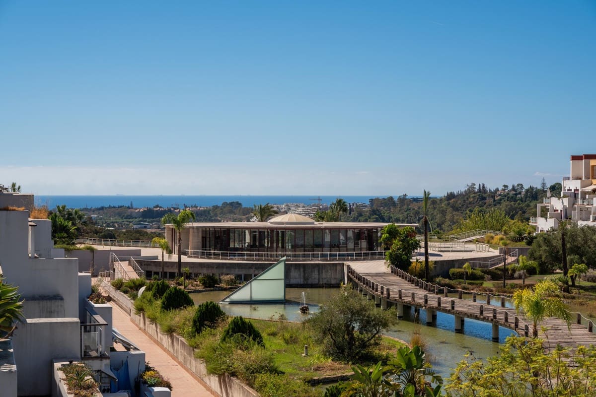 3 sovrum Lägenhet till salu i Benahavis med pool garage - 399 000 € (Ref: 10140676)
