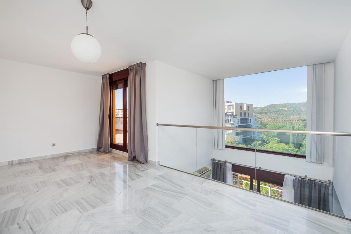 3 sovrum Lägenhet till salu i Benahavis med pool garage - 399 000 € (Ref: 10140676)