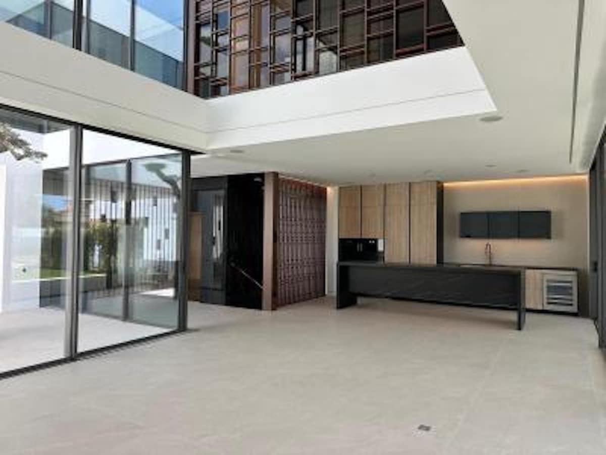 3 makuuhuone Omakotitalo myytävänä paikassa Marbella mukana uima-altaan 
autotalli - 3 750 000 € (Ref: 10140697)