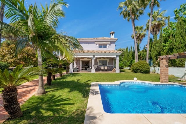 3 soveværelse Villa til salg i Atalaya-Isdabe, Estepona med swimmingpool garage - € 1.200.000 (Ref: 10140709)