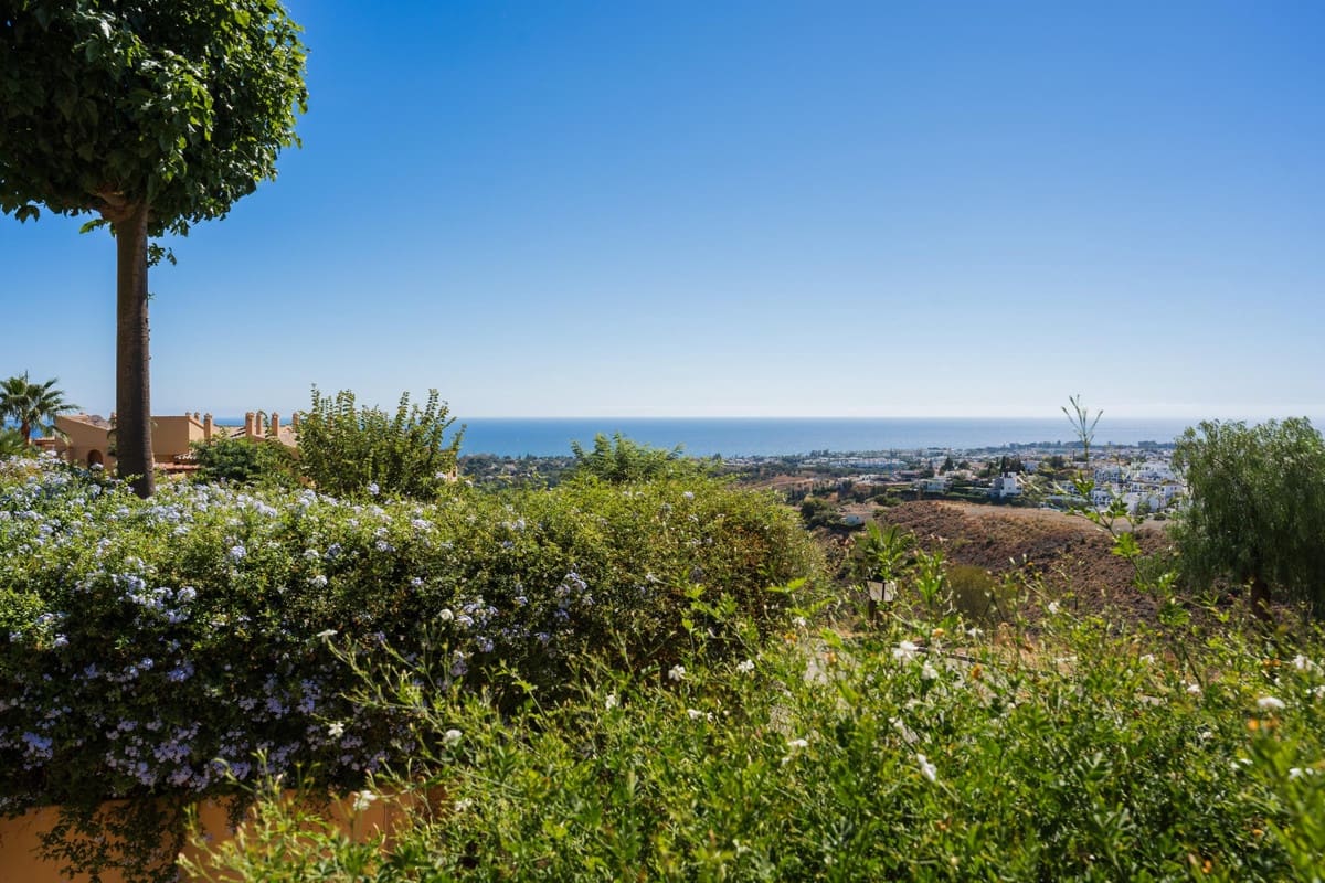 3 sovrum Lägenhet till salu i Benahavis med pool garage - 639 000 € (Ref: 10140710)
