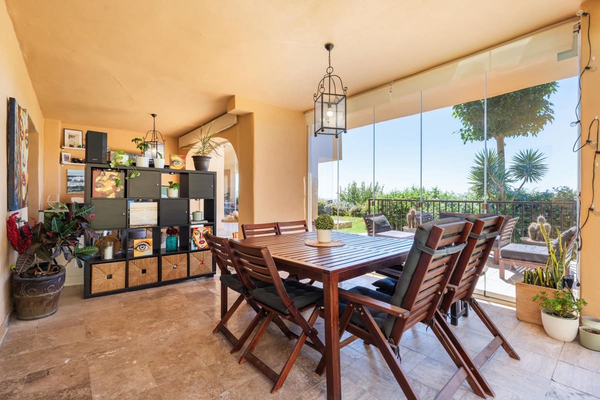 3 sovrum Lägenhet till salu i Benahavis med pool garage - 639 000 € (Ref: 10140710)