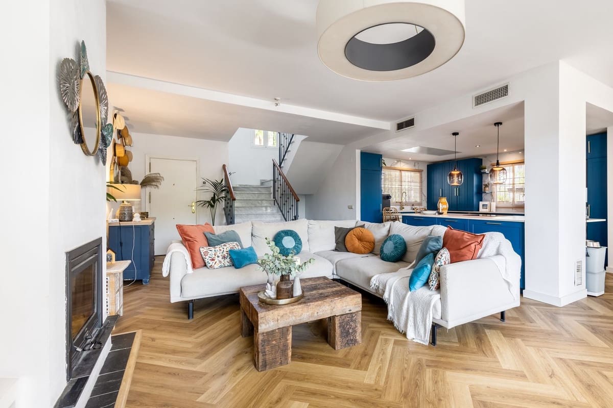 Chalet de 4 habitaciones en Alhaurín el Grande en venta con piscina garaje - 685.000 € (Ref: 10140744)