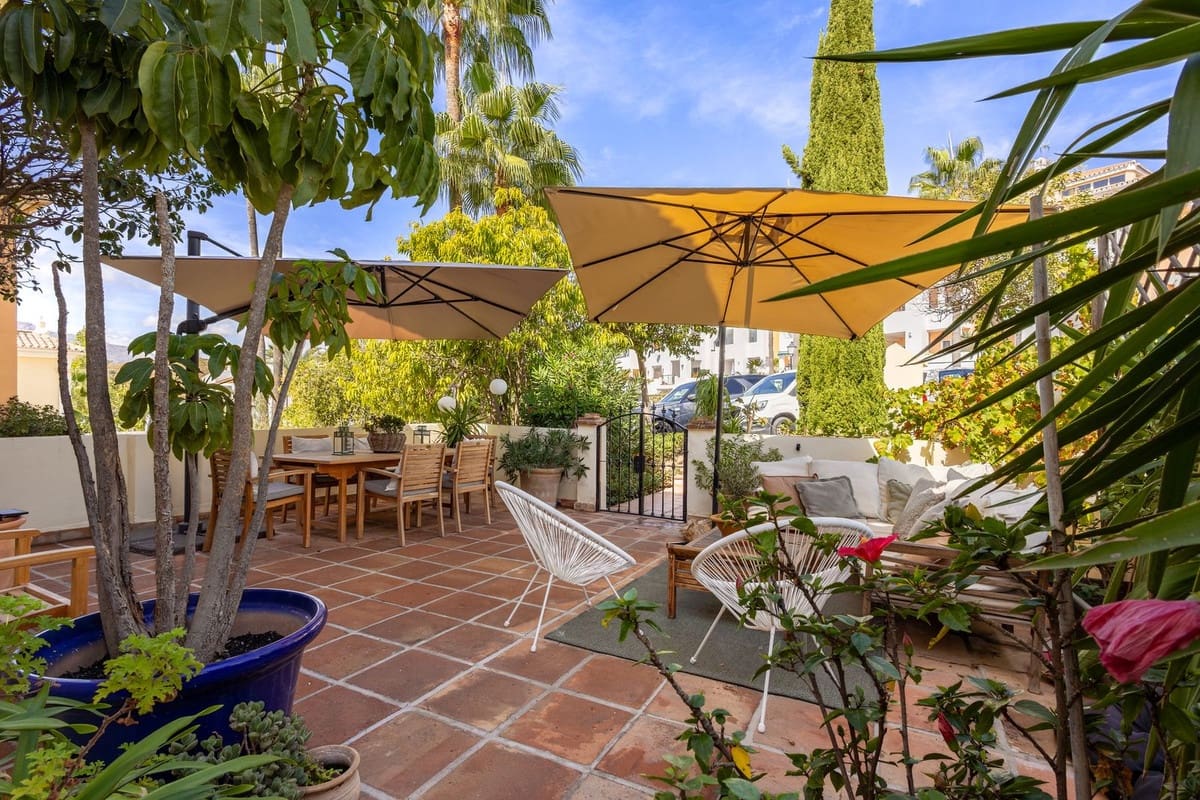 Chalet de 4 habitaciones en Alhaurín el Grande en venta con piscina garaje - 685.000 € (Ref: 10140744)