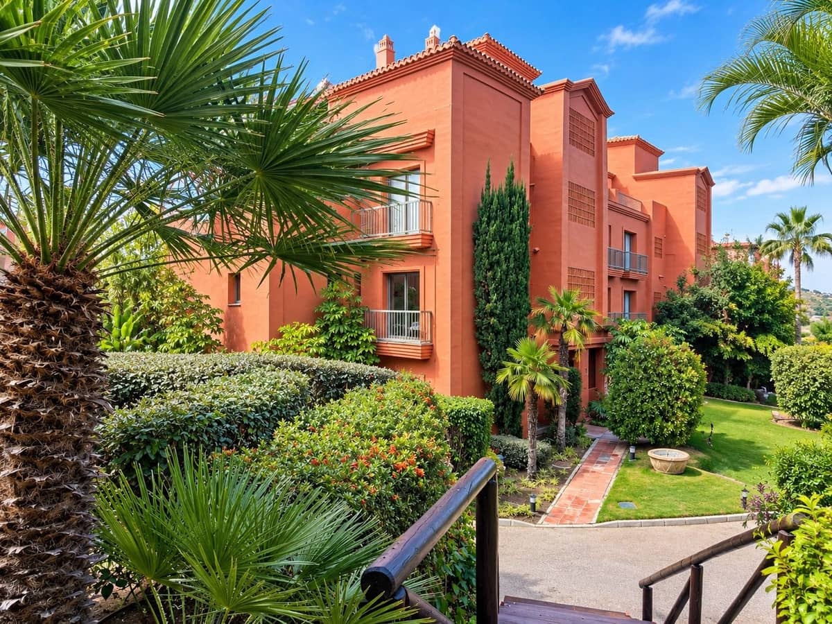 2 sypialnia Apartament na sprzedaż w Benahavis z basenem garażem - 525 000 € (Ref: 10140745)