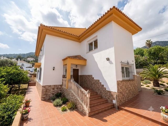 4 soverom Villa til salgs i Alhaurín de la Torre med svømmebasseng garasje - € 670 000 (Ref: 10140749)