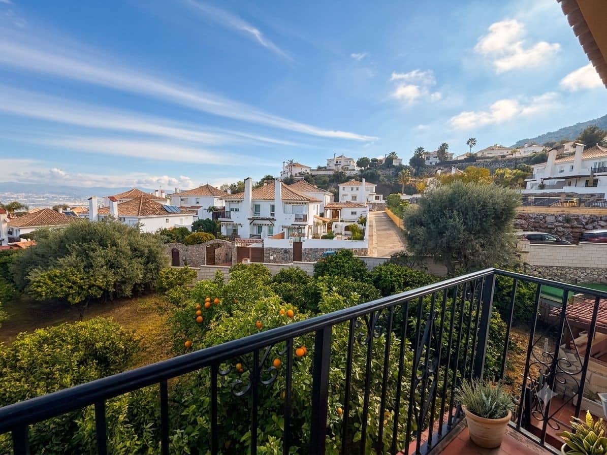4 soverom Villa til salgs i Alhaurin de la Torre med svømmebasseng garasje - € 670 000 (Ref: 10140749)