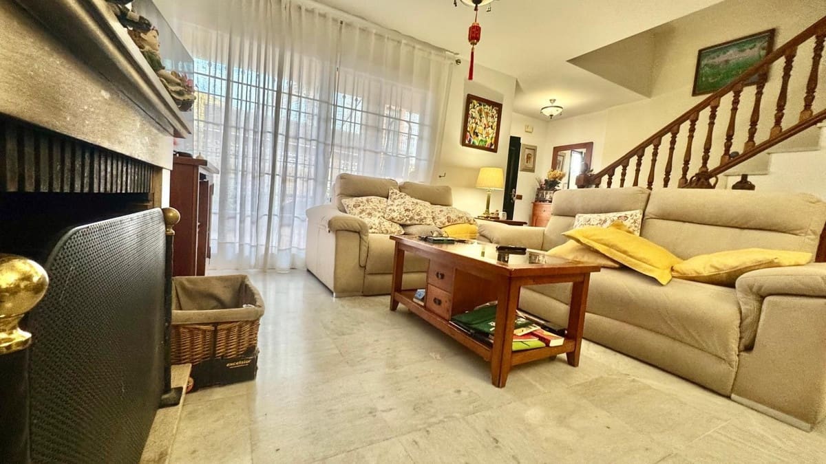 3 bedroom Townhouse for sale in Torremolinos with garage - € 660,000 (Ref: 10140757)