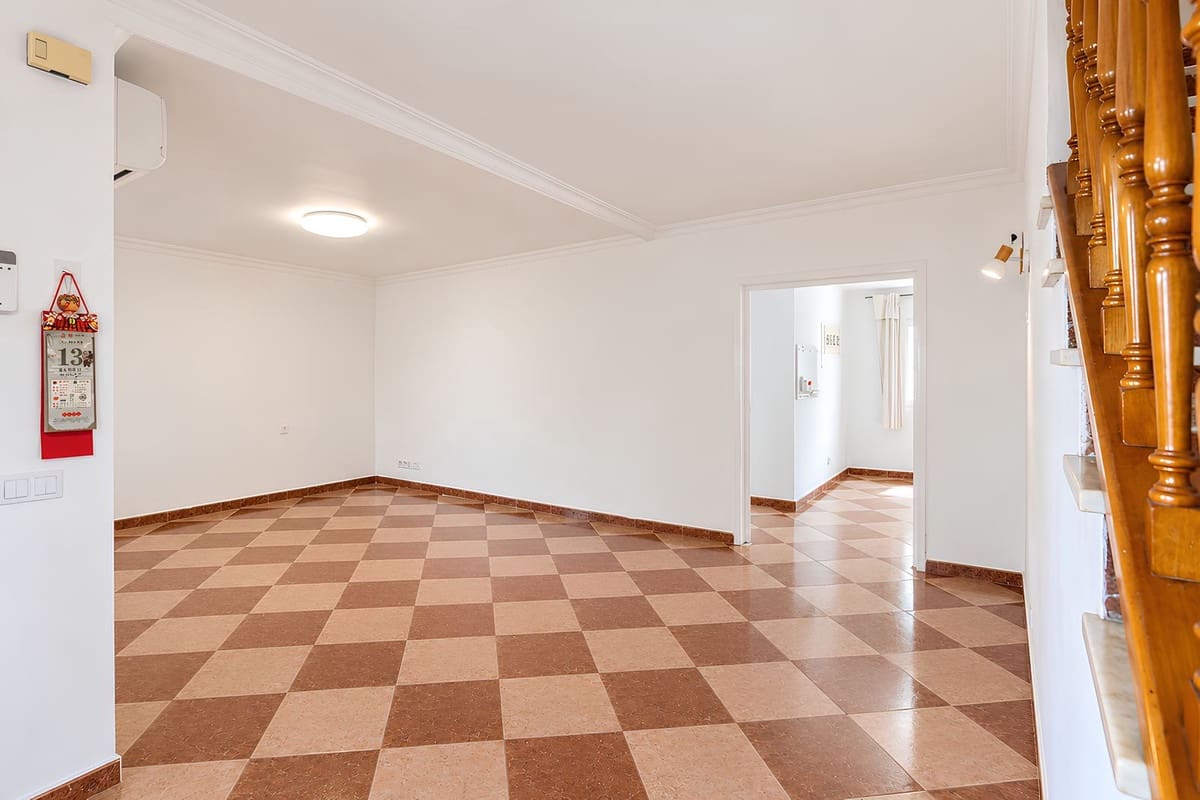 3 soverom Villa til salgs i Fuengirola med garasje - € 598 000 (Ref: 10140766)