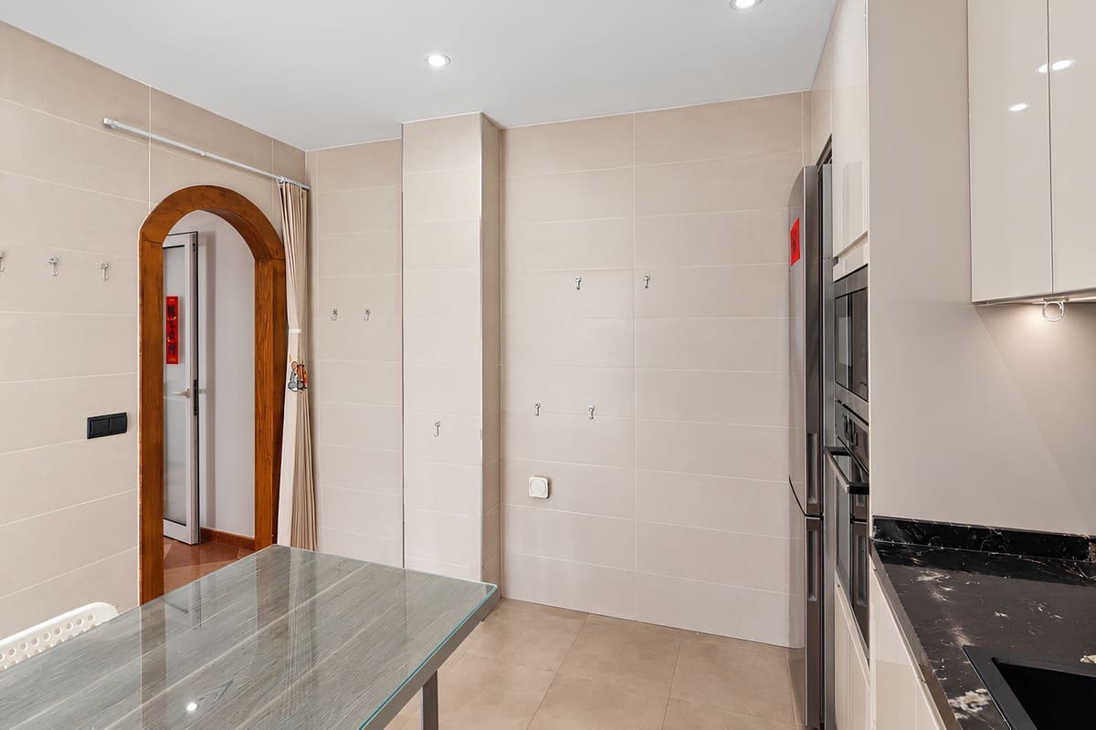 3 soverom Villa til salgs i Fuengirola med garasje - € 598 000 (Ref: 10140766)