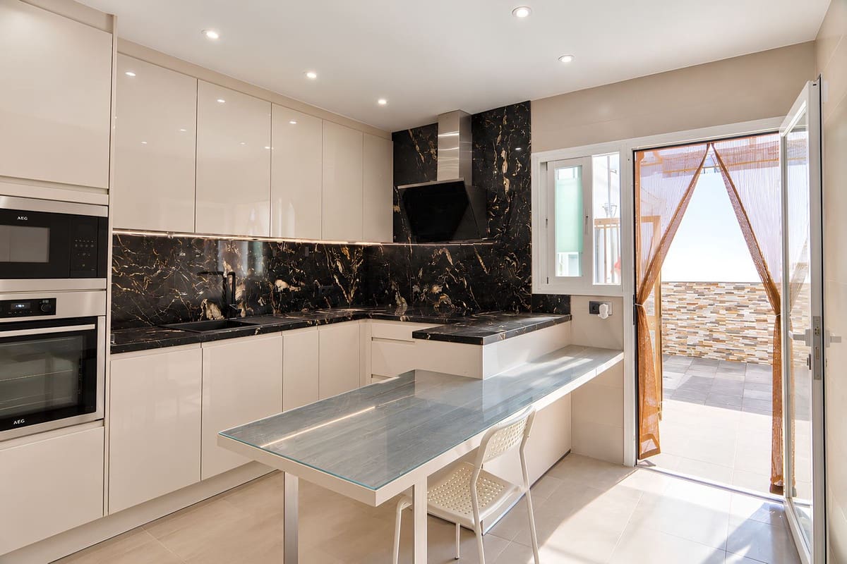 3 soverom Villa til salgs i Fuengirola med garasje - € 598 000 (Ref: 10140766)