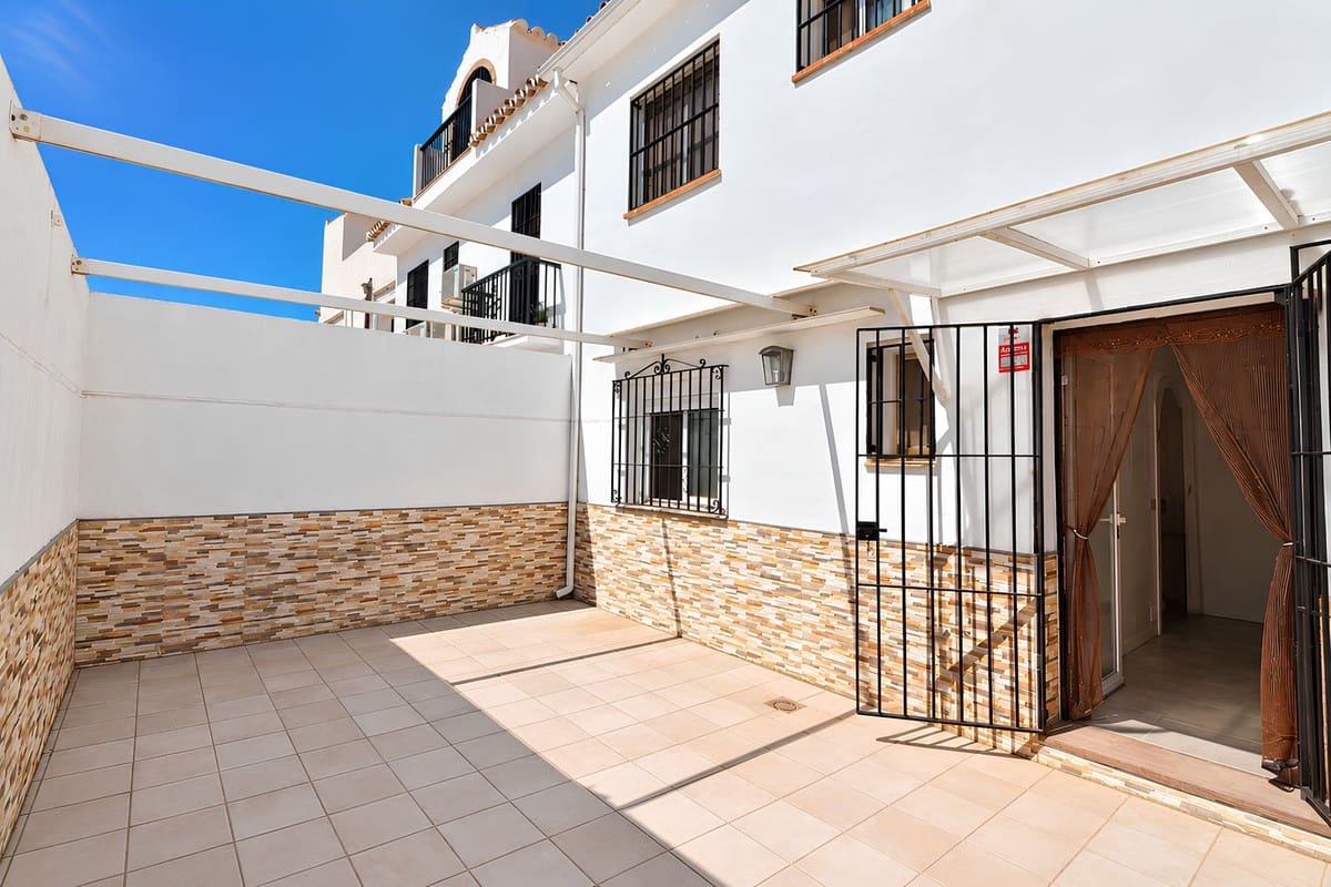 3 soverom Villa til salgs i Fuengirola med garasje - € 598 000 (Ref: 10140766)