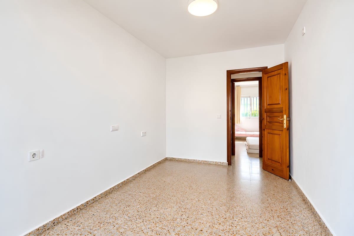 3 soverom Villa til salgs i Fuengirola med garasje - € 598 000 (Ref: 10140766)
