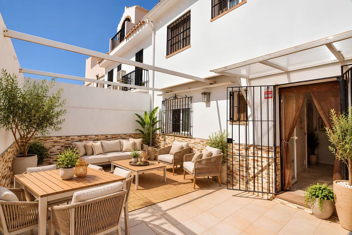 3 soverom Villa til salgs i Fuengirola med garasje - € 598 000 (Ref: 10140766)