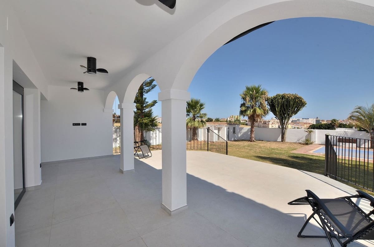 5 bedroom Villa for sale in El Coto with pool garage - € 1,295,000 (Ref: 10140800)