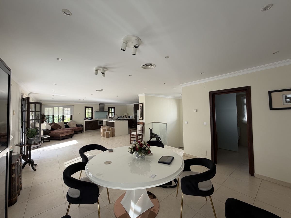 9 sypialnia Willa na sprzedaż w Mijas Costa z basenem garażem - 2 495 000 € (Ref: 10140810)