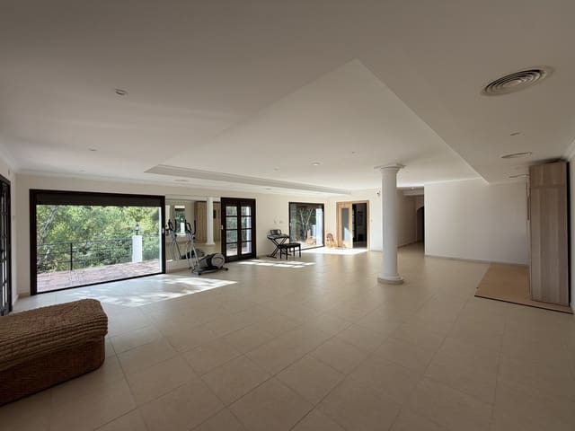 9 sypialnia Willa na sprzedaż w Calahonda, Mijas z basenem garażem - 2 495 000 € (Ref: 10140810)