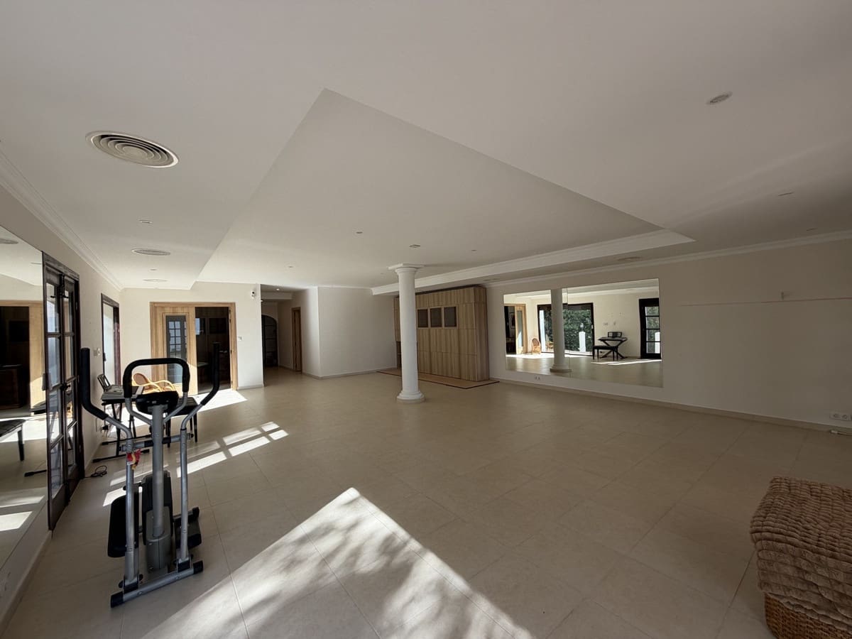 9 sypialnia Willa na sprzedaż w Mijas Costa z basenem garażem - 2 495 000 € (Ref: 10140810)