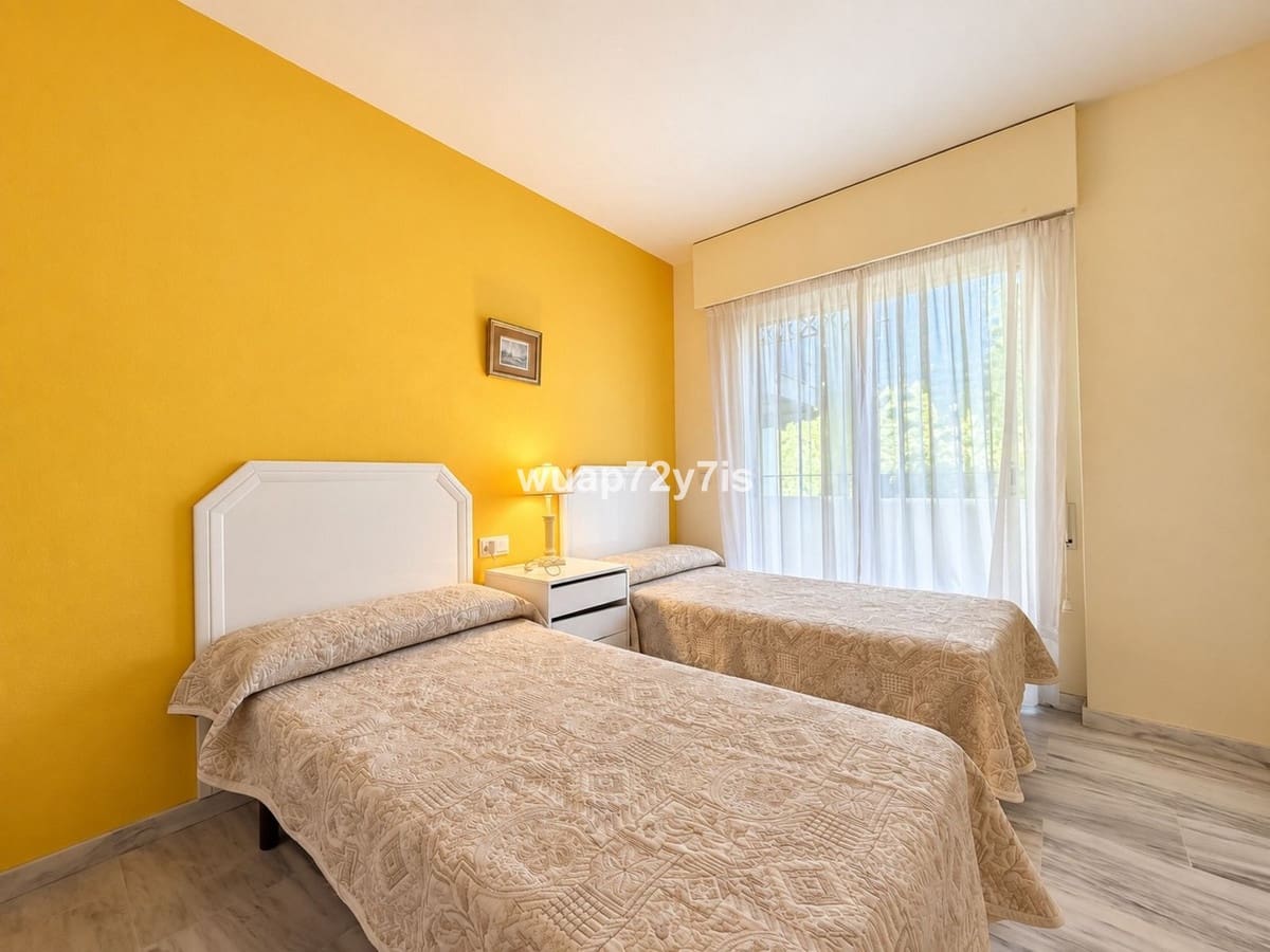 Apartamento de 3 habitaciones en Costalita en venta con piscina - 425.000 € (Ref: 10140812)