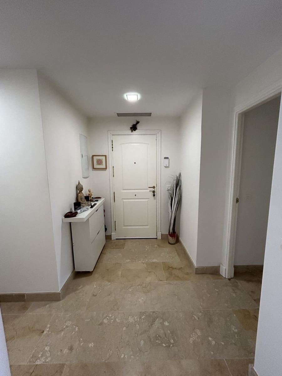 2 soveværelse Lejlighed til salg i Manilva med swimmingpool garage - € 259.000 (Ref: 10140825)