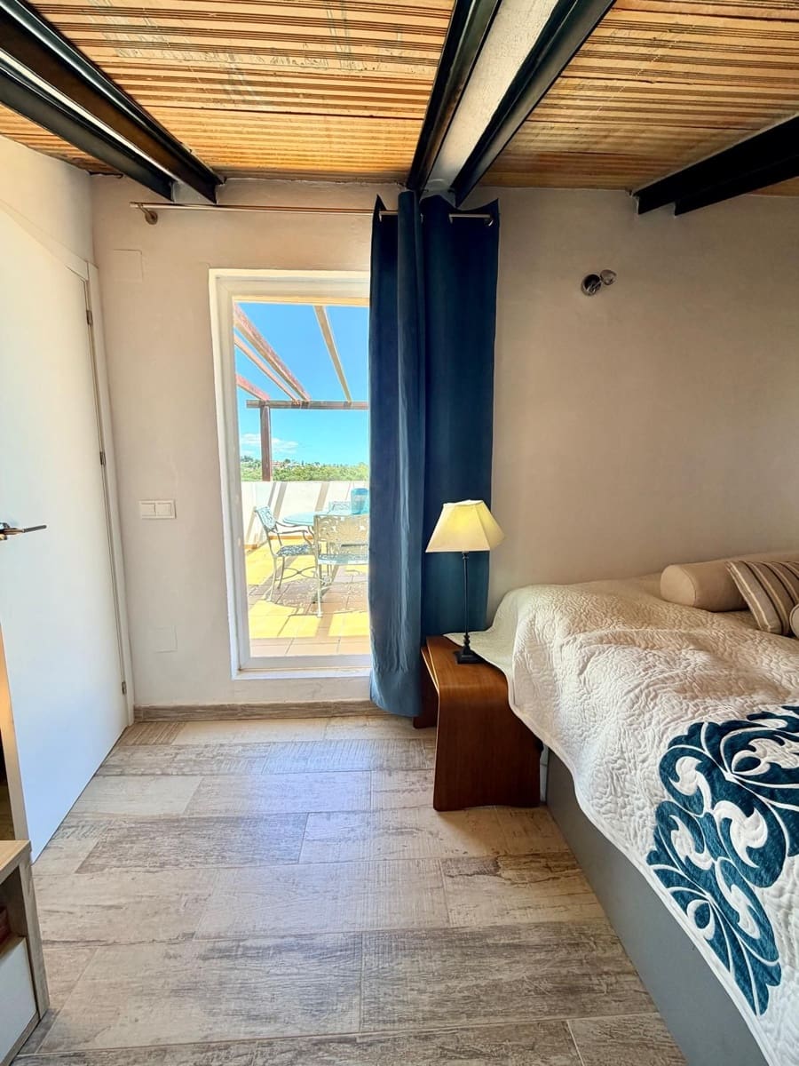 3 bedroom Apartment for sale in Bel-Air with pool garage - € 495,000 (Ref: 10140826)