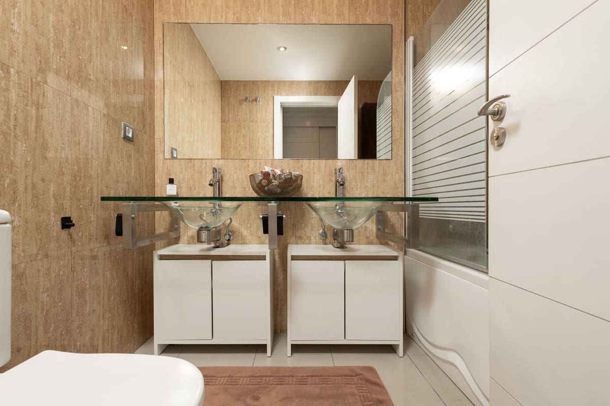 Apartamento de 2 habitaciones en El Paraiso en venta con piscina garaje - 495.000 € (Ref: 10140828)