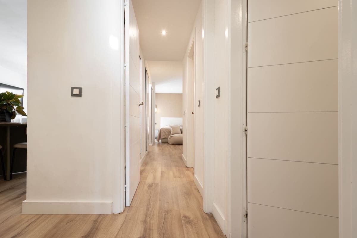 Apartamento de 2 habitaciones en El Paraiso en venta con piscina garaje - 495.000 € (Ref: 10140828)