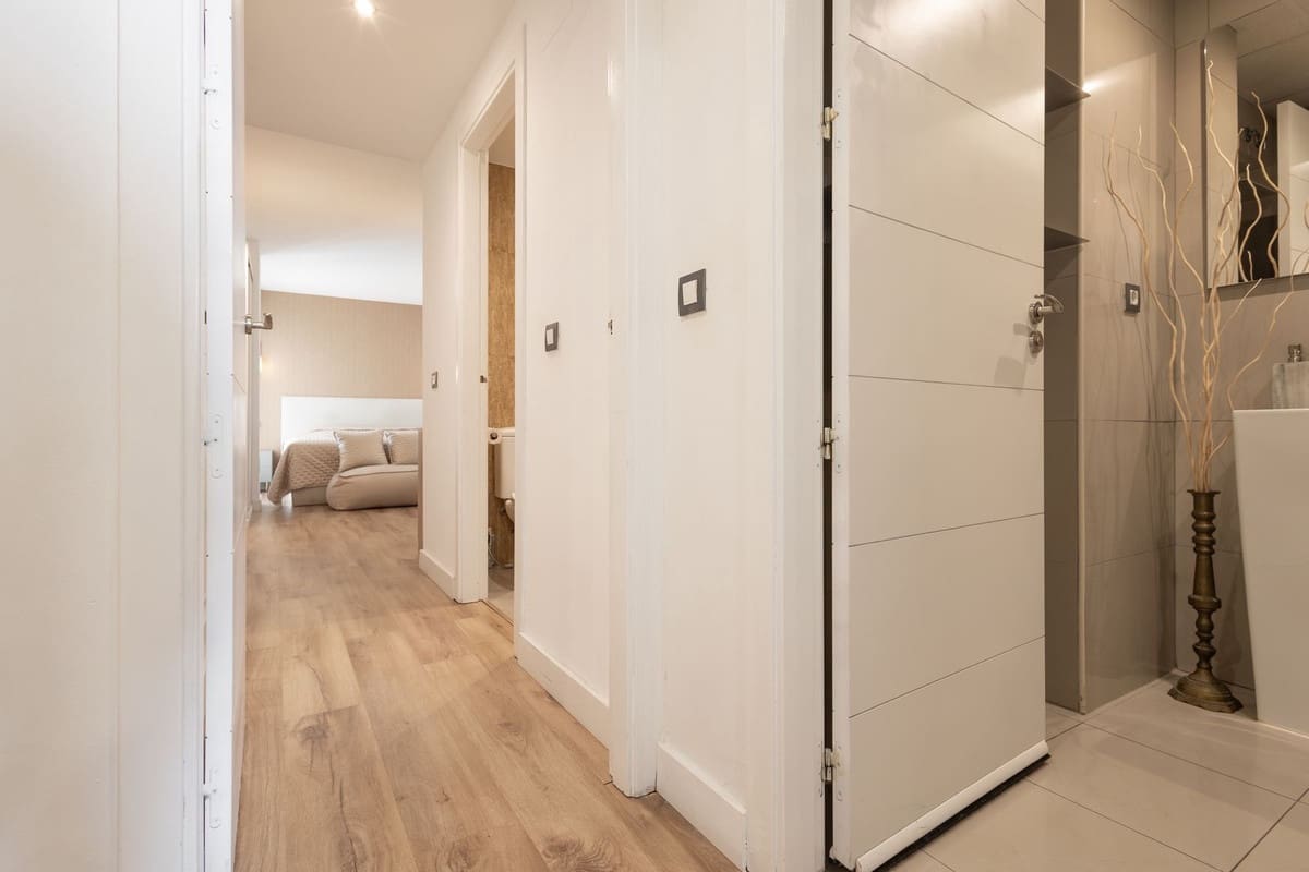Apartamento de 2 habitaciones en El Paraiso en venta con piscina garaje - 495.000 € (Ref: 10140828)