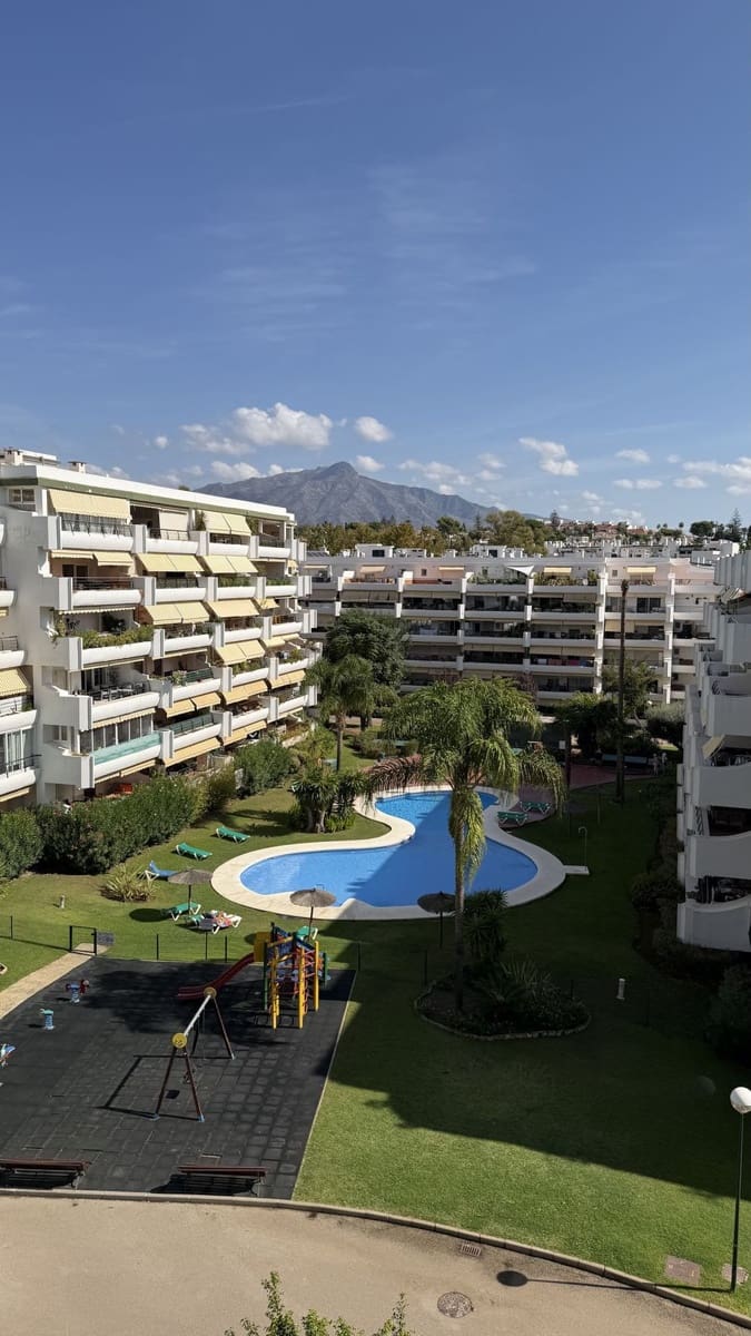 3 soverom Leilighet til salgs i Guadalmina med svømmebasseng garasje - € 498 000 (Ref: 10140831)
