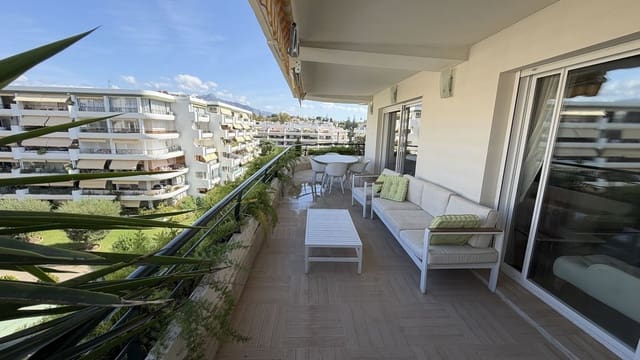 3 soverom Leilighet til salgs i Guadalmina, Marbella med svømmebasseng garasje - € 498 000 (Ref: 10140831)