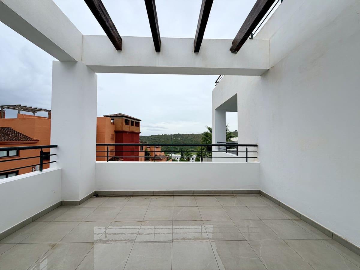 3 soveværelse Lejlighed til salg i Casares med swimmingpool garage - € 495.000 (Ref: 10140901)