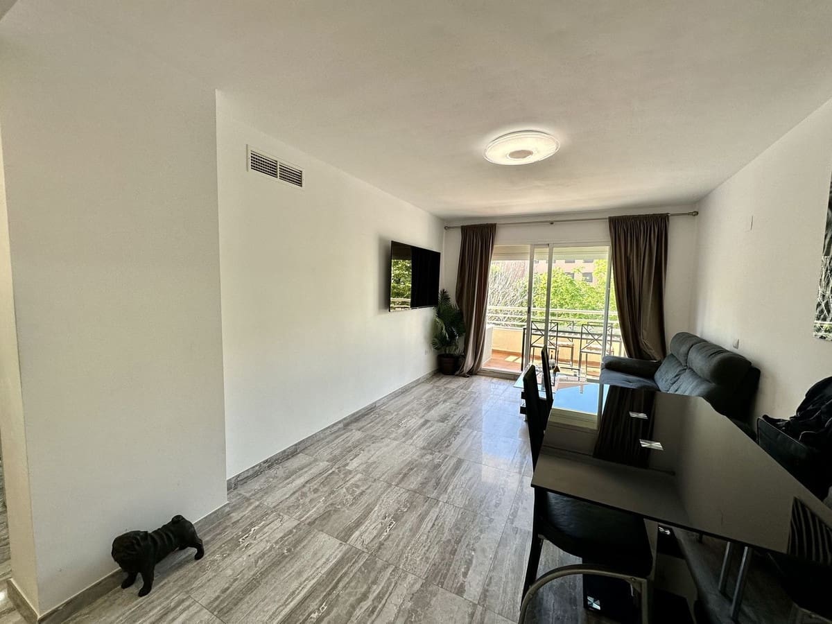 1 soverom Leilighet til salgs i Marbella med svømmebasseng garasje - € 390 000 (Ref: 10140903)