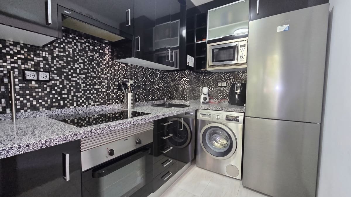 3 bedroom Apartment for sale in Torremolinos with pool garage - € 380,000 (Ref: 10140904)