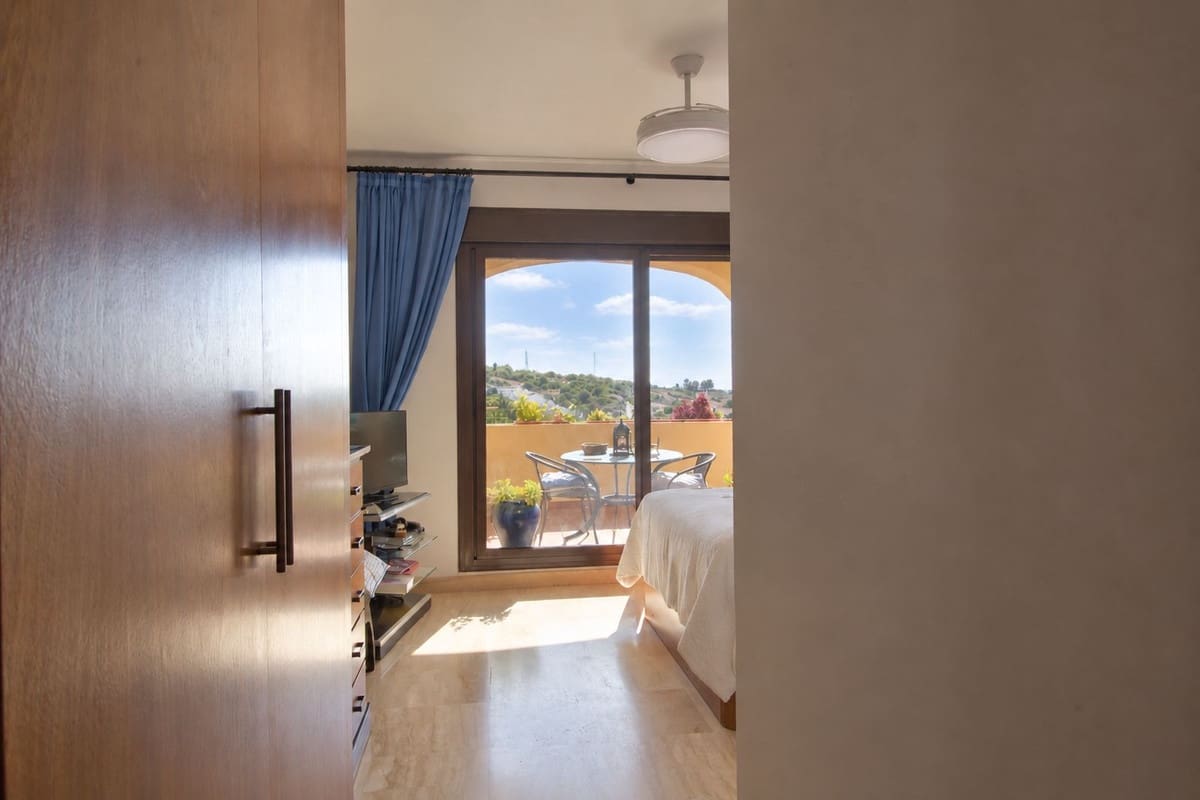 3 soverom Leilighet til salgs i Estepona med svømmebasseng garasje - € 487 000 (Ref: 10140905)