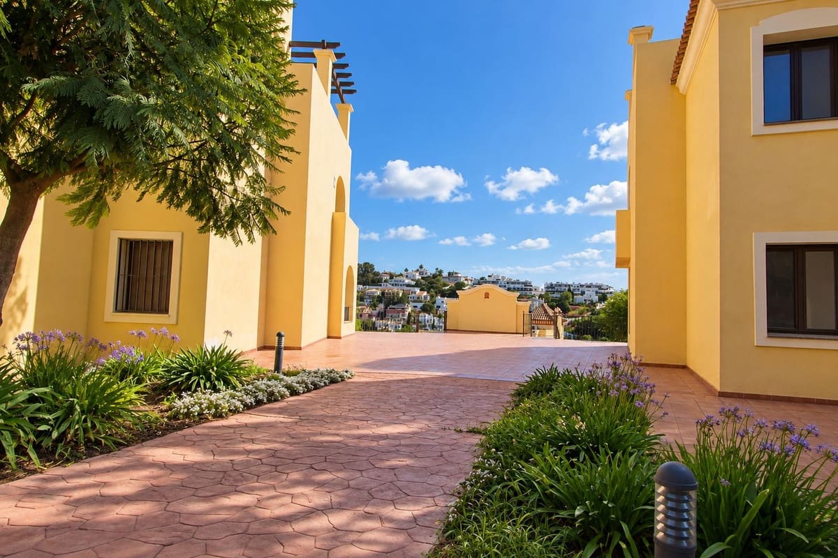 3 soverom Leilighet til salgs i Estepona med svømmebasseng garasje - € 487 000 (Ref: 10140905)