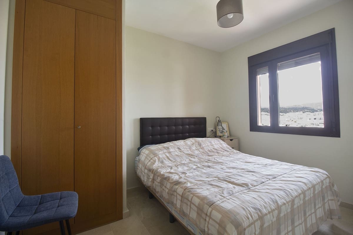 2 slaapkamer Appartement te koop in Estepona met zwembad garage - € 450.000 (Ref: 10140932)