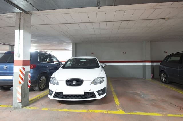 2 Zimmer Apartment zu verkaufen in Puerto de Estepona, Estepona mit Pool Garage - 450.000 € (Ref: 10140932)